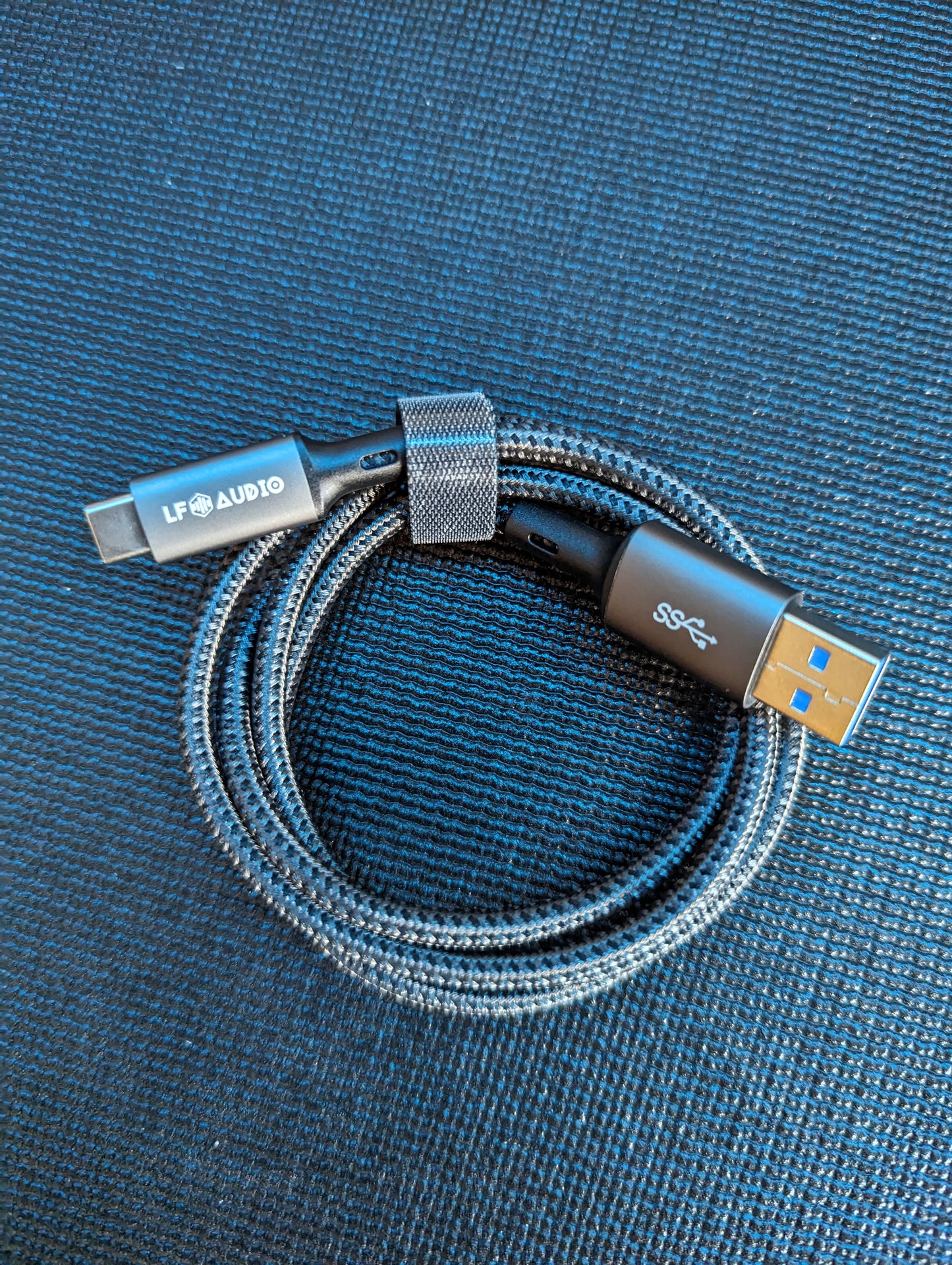 USB-A to USB-C fast charging cable (1M / 3'3")